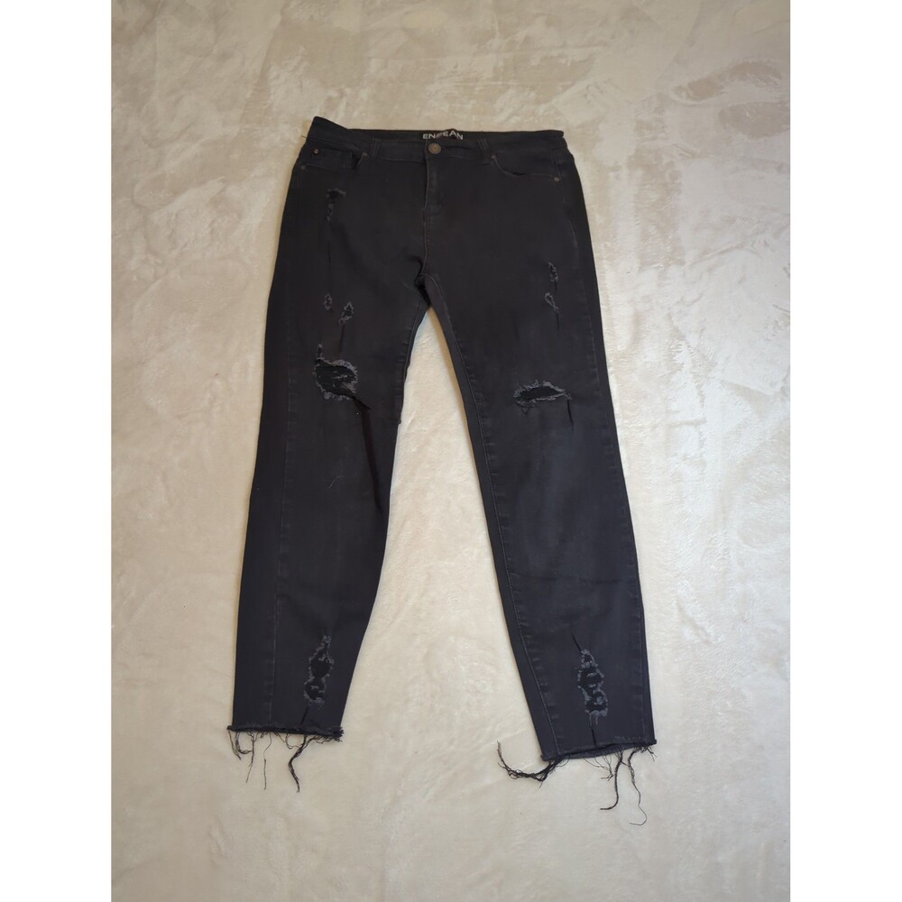 Black distressed stretchy skinny jeans